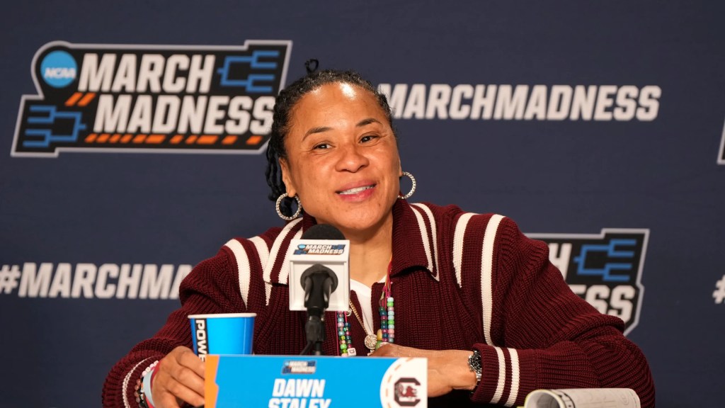 The Evolved Woman of the Week: Coach Dawn&nbsp;Staley
